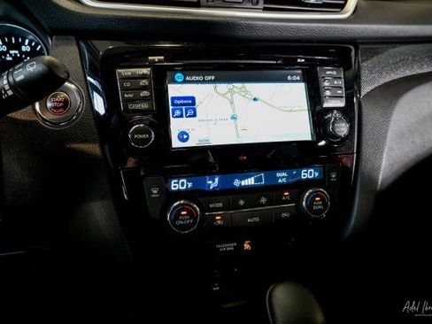 Used 2015 Nissan Rogue SL w/ SL Premium Package AWD/4WD image 32