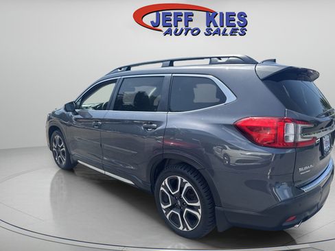 Used 2023 Subaru Ascent Limited w/ Technology Package AWD/4WD image 7