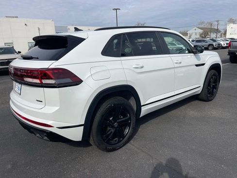 Used 2025 Volkswagen Atlas Cross Sport SEL R-Line image 10