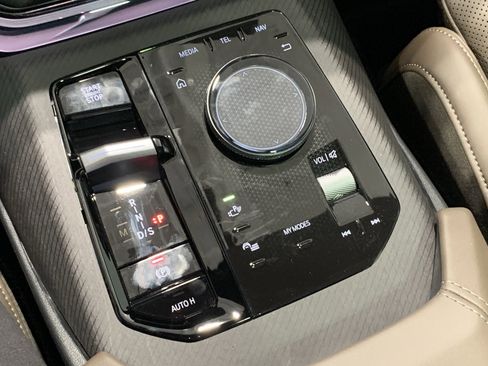 Used 2026 BMW X3 xDrive30 w/ Premium Package image 23