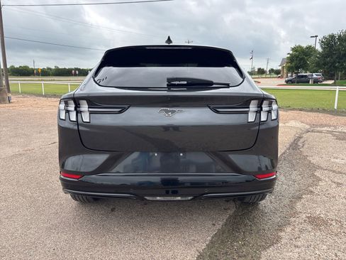 Used 2022 Ford Mustang Mach-E Premium image 5