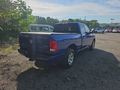 Used 2019 RAM 1500 Express AWD/4WD image 3