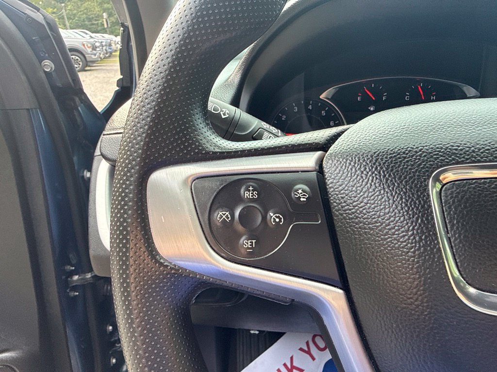 Used 2024 GMC Terrain SLE AWD/4WD image 17