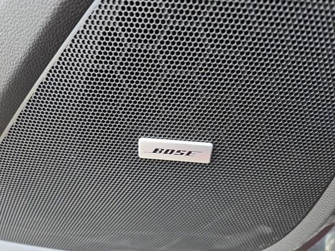 Used 2023 Chevrolet Traverse LT w/ LT Premium Package image 16