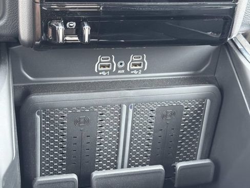 New 2026 RAM 2500 Laramie AWD/4WD image 30