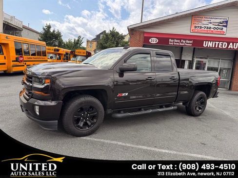 Used 2019 Chevrolet Silverado 1500 LT w/ All Star Edition image 3