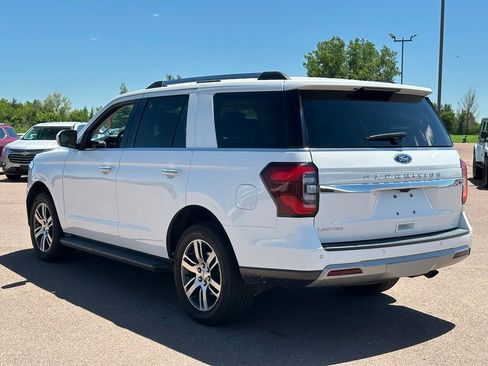 Used 2024 Ford Expedition Limited AWD/4WD image 5
