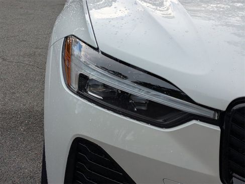 New 2026 Volvo XC60 B5 Core image 10