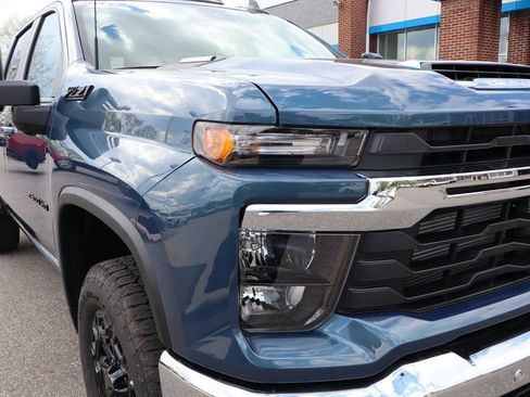 New 2026 Chevrolet Silverado 2500 LT w/ Safety Package AWD/4WD image 5