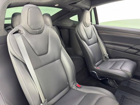 Used 2022 Tesla Model X image 40