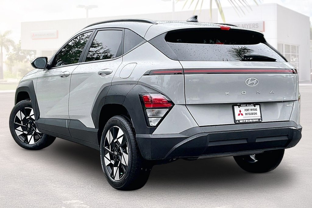Used 2025 Hyundai Kona SEL AWD/4WD image 29