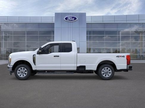 Used 2024 Ford F250 XLT w/ Camper Package image 3