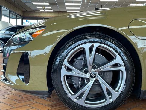 Used 2022 Audi e-tron GT Prestige w/ Prestige Package image 5