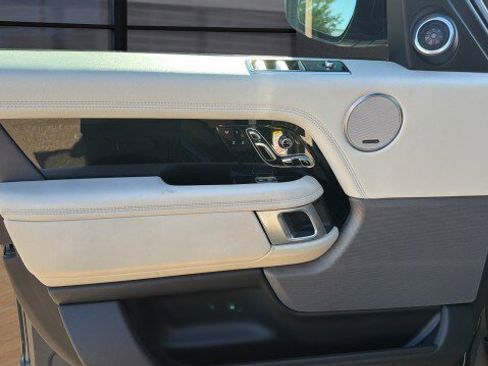 Used 2021 Land Rover Range Rover P525 Westminster Edition LWB image 21