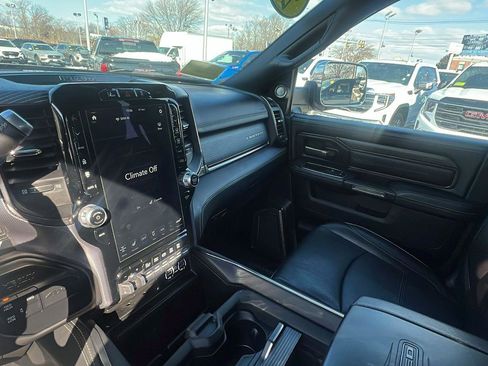 Used 2021 RAM 2500 Limited image 17