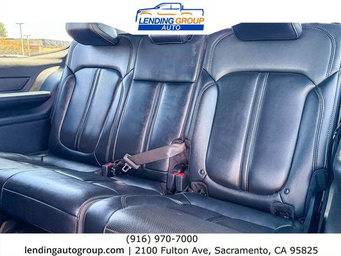Used 2024 Jeep Wagoneer Series II w/ Flexible Seating Group RWD image 18