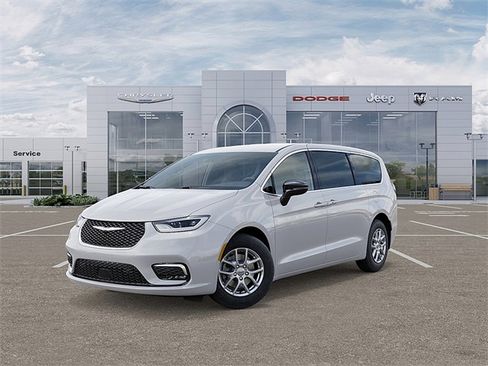 New 2026 Chrysler Pacifica Select image 2