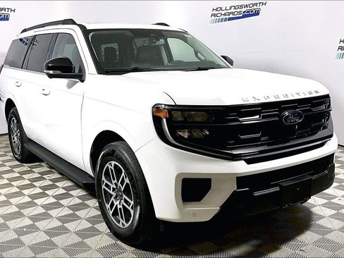 New 2026 Ford Expedition Active RWD image 2