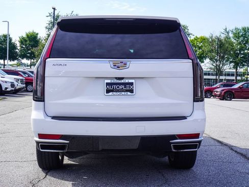 Used 2023 Cadillac Escalade Premium Luxury RWD image 36