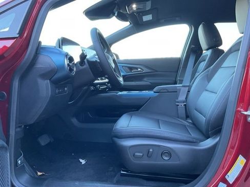 New 2026 Chevrolet Equinox EV LT image 9