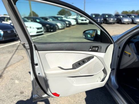 Used 2013 Kia Optima LX image 10