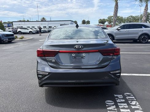 Certified 2021 Kia Forte Sedan FWD image 7