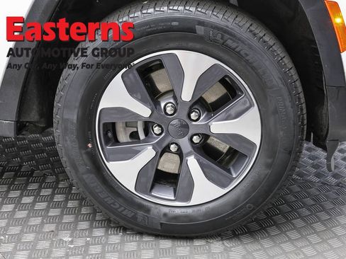 Used 2023 Jeep Grand Cherokee 4WD 4xe image 34