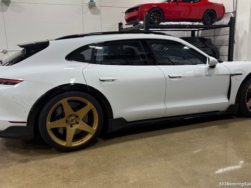 Used 2022 Porsche Taycan Turbo S Cross Turismo w/ Technology Package AWD/4WD image 22