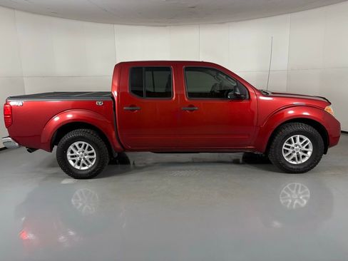 Used 2014 Nissan Frontier SV image 9
