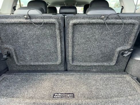 Used 2018 Volkswagen Tiguan SE w/ 3rd Row Seat Package image 23