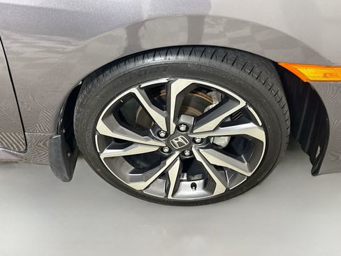 Used 2020 Honda Civic Touring image 32