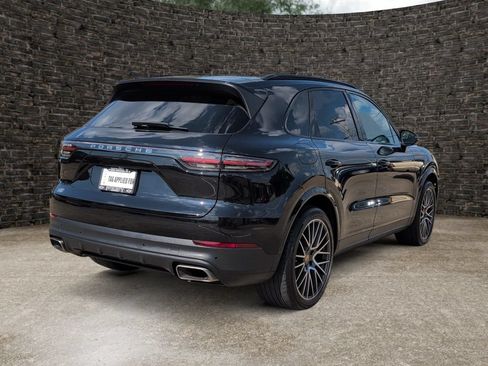 Used 2021 Porsche Cayenne AWD/4WD image 7