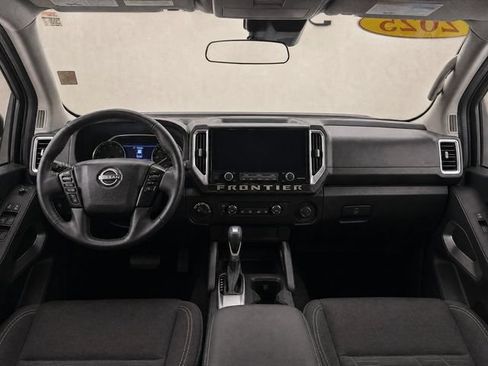 Used 2025 Nissan Frontier SV w/ SV Convenience Package AWD/4WD image 12