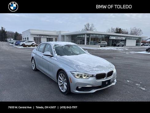 Used 2017 BMW 320i xDrive Sedan image 1