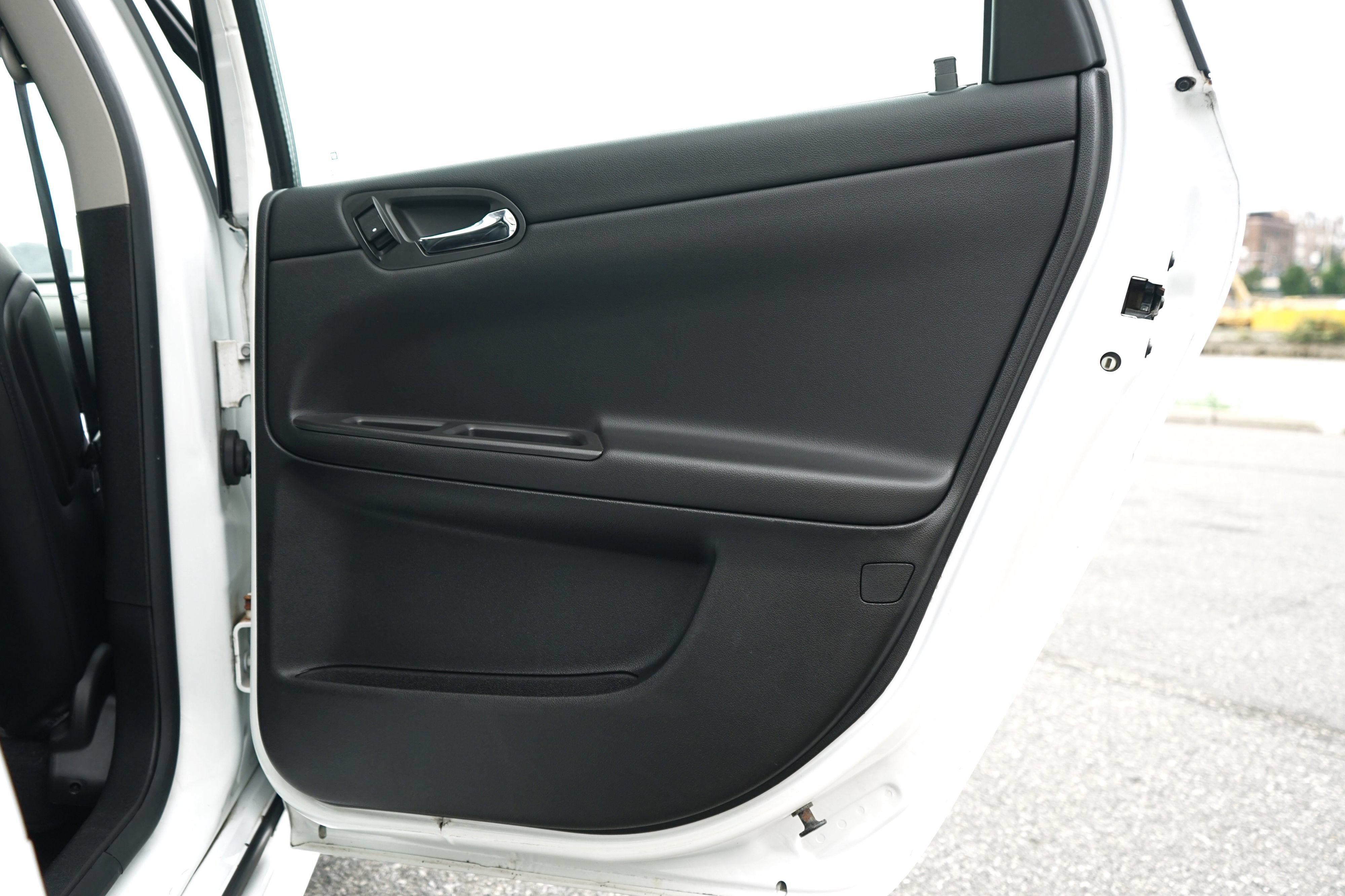 Used 2014 Chevrolet Impala Police FWD image 25