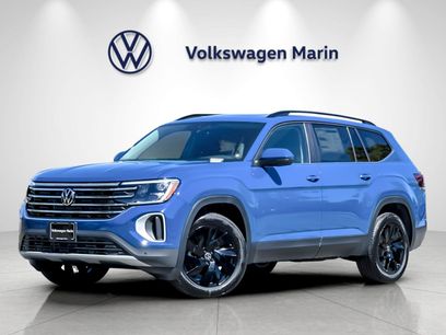New 2026 Volkswagen Atlas SE w/ Panoramic Sunroof Package
