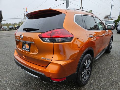 Used 2019 Nissan Rogue SV w/ Sun & Sound Touring Package image 17