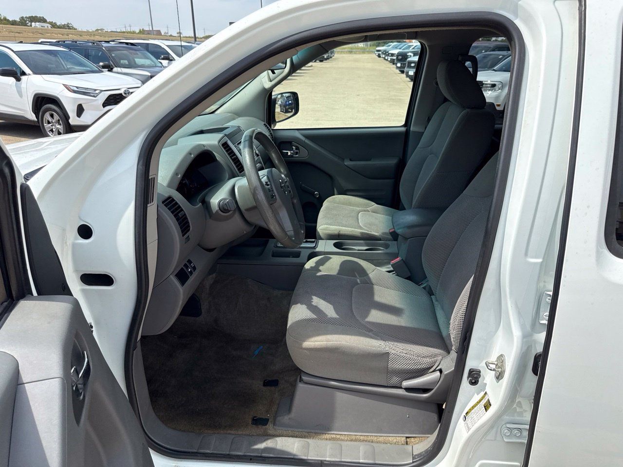 Used 2017 Nissan Frontier S w/ S Work Truck Package (4X4) image 18
