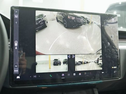 Used 2024 Tesla Model X Plaid image 17