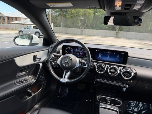 Used 2025 Mercedes-Benz CLA 250 4MATIC image 24