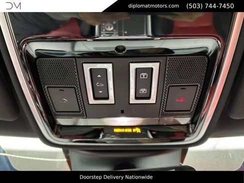 Used 2021 Land Rover Range Rover Sport SVR AWD/4WD image 39