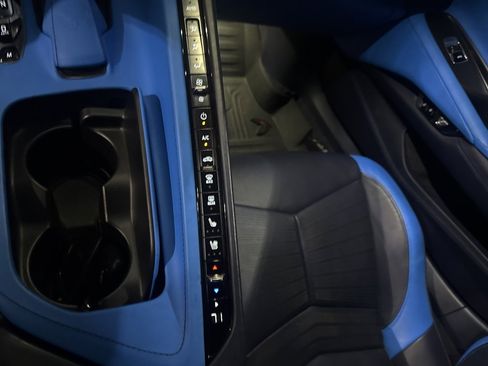 Used 2024 Chevrolet Corvette Stingray Premium Conv w/ Z51 Performance Package image 17