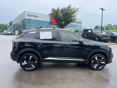 Certified 2026 Nissan Kicks SR FWD image 7