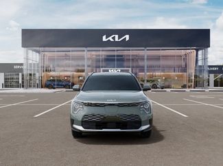 New 2026 Kia Niro Wind w/ Wind Preserve Package FWD video 2