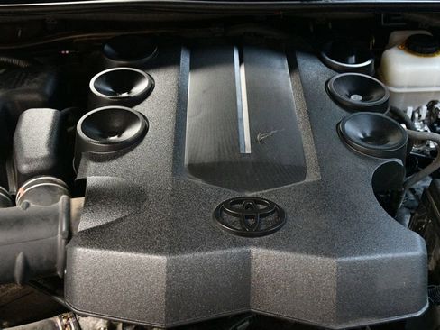 Used 2015 Toyota 4Runner Limited AWD/4WD image 81