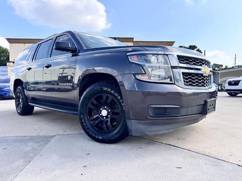 Used 2018 Chevrolet Suburban LT RWD image 34