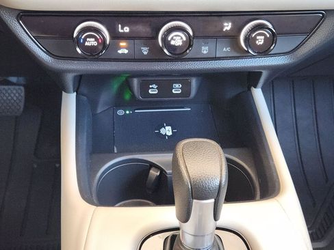 Used 2026 Honda HR-V LX image 18