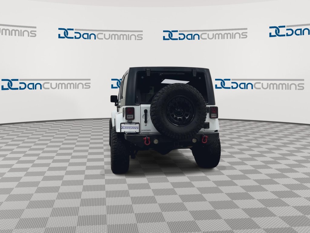Used 2018 Jeep Wrangler Unlimited Sahara AWD/4WD image 7