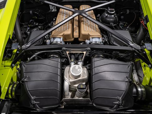 Used 2023 Lamborghini Huracan STO RWD image 77