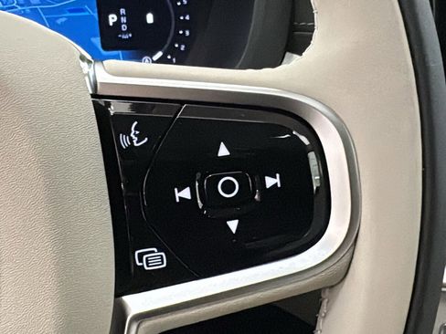 New 2026 Volvo XC60 B5 Ultra w/ Climate Package image 14